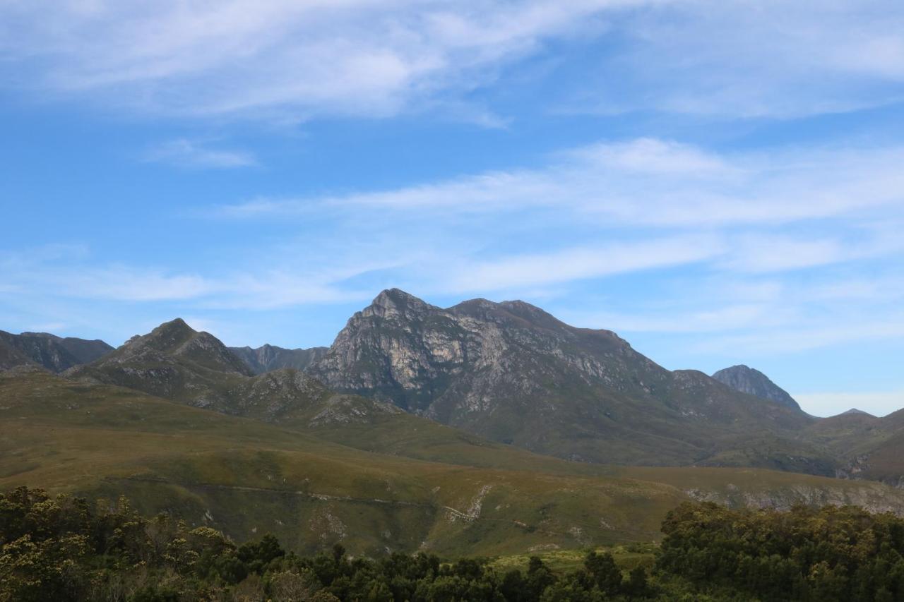 Highlandsview Lodge *
